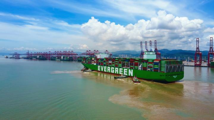 Ningbo Zhoushan Port kobles til verdens største containerskip Changyi
