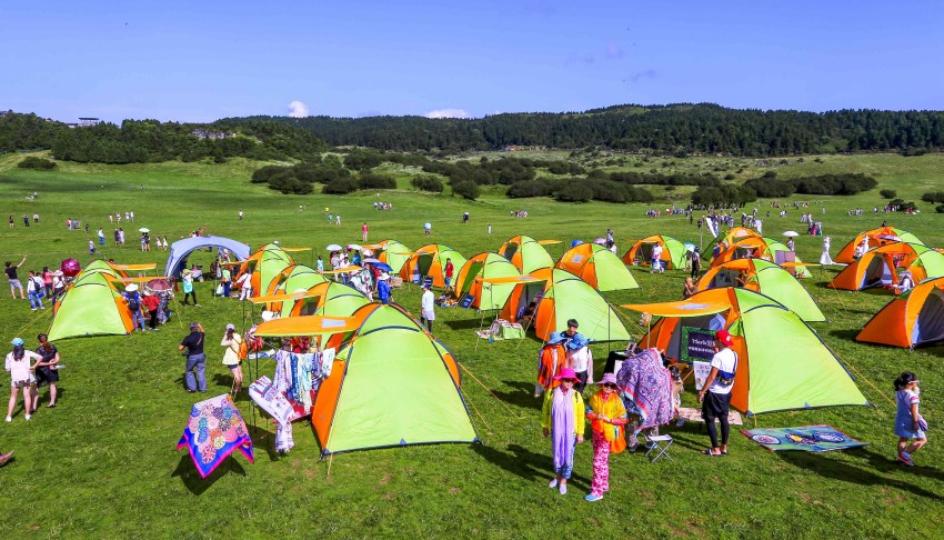 Hva er aspektene ved søvn å vurdere når du camping?