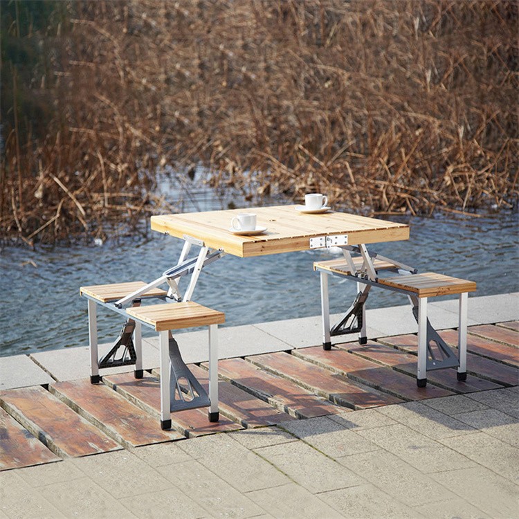 Sammenleggbar piknikbord med seter